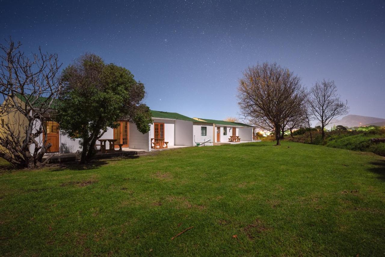 Honeyrock Cottages Kleinmond Exterior photo